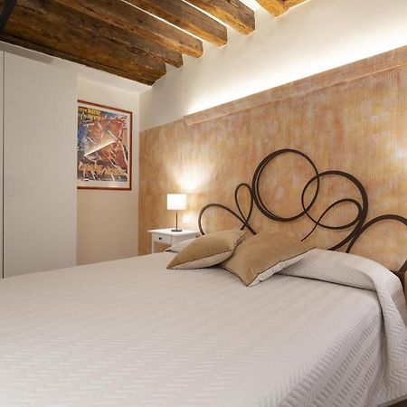 Rialto Sant'Aponal Prestige By Wonderful Italy Apartamento Veneza Exterior foto