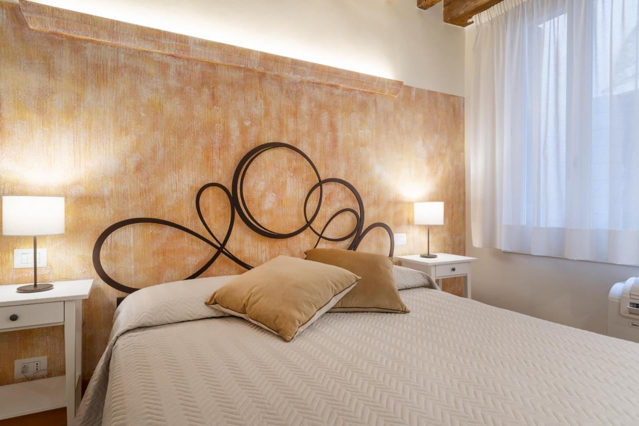 Rialto Sant'Aponal Prestige By Wonderful Italy Apartamento Veneza Exterior foto